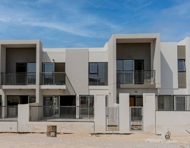 Family-friendly lifestyle amenities at Villanova Community in Dubailand, built by Dubai Properties